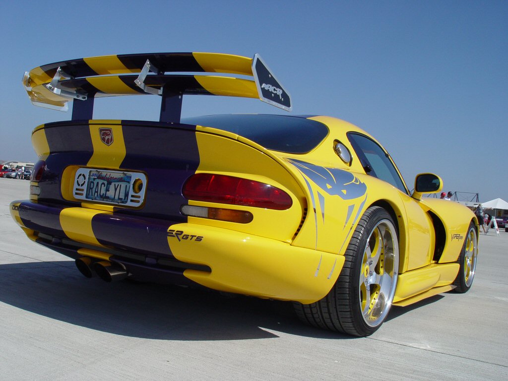 Dodge viper GTS