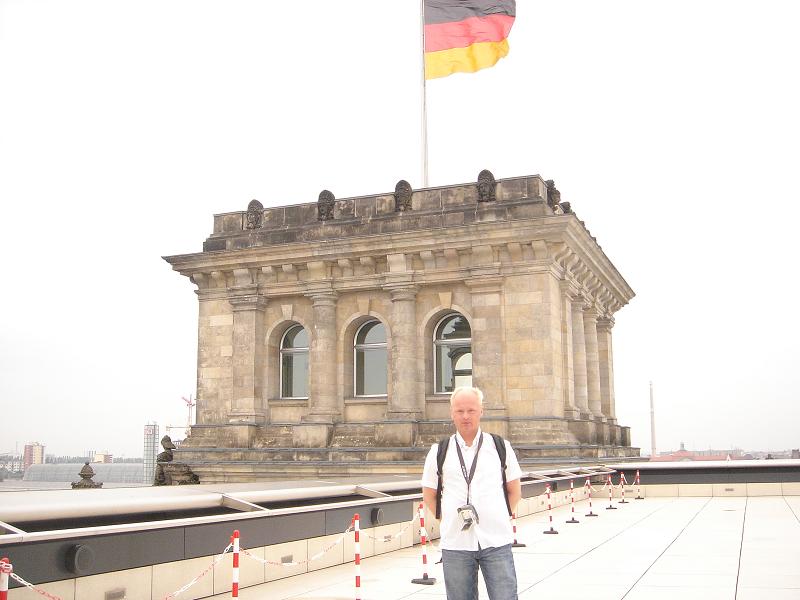 Lecter ofan á Reichstag sept.2005;o)